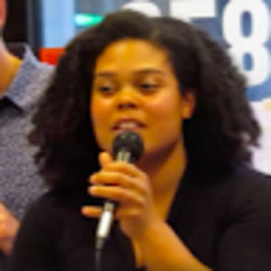 Meet your Posher, Angela